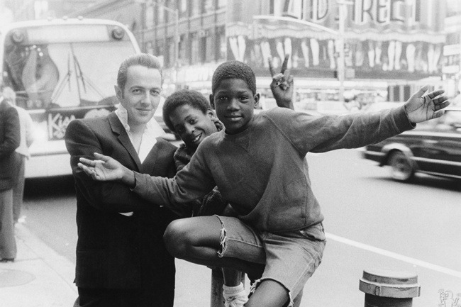 Joe Strummer and kids, NYC - 1985